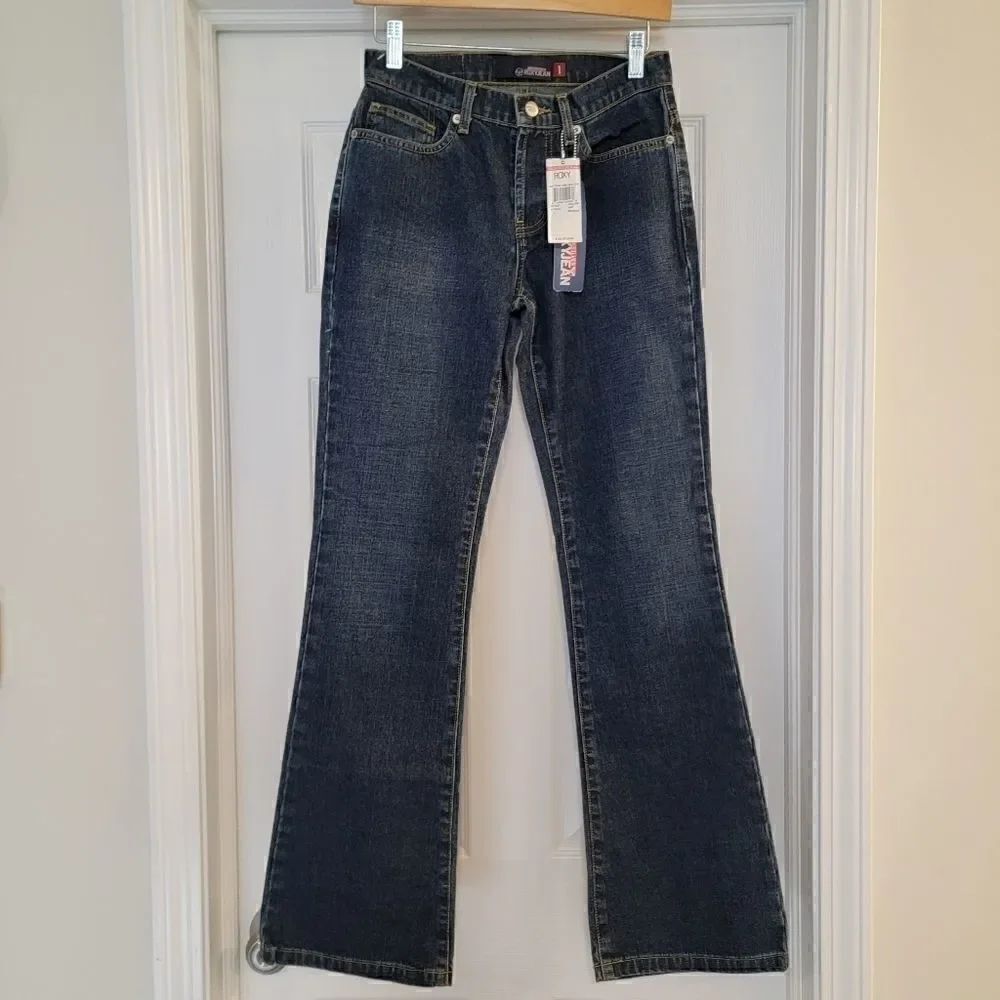 ROXYโQuicksilverโOneย buttonโbootcutโJeansโsizeโ1โNWT